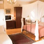 Bed and Breakfast Chateau De Murviel