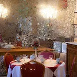 Chateau De Bed and Breakfast 3*
