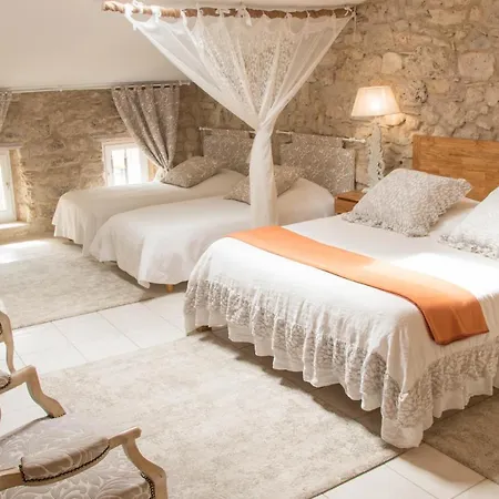 Bed & Breakfast Chateau De 3*