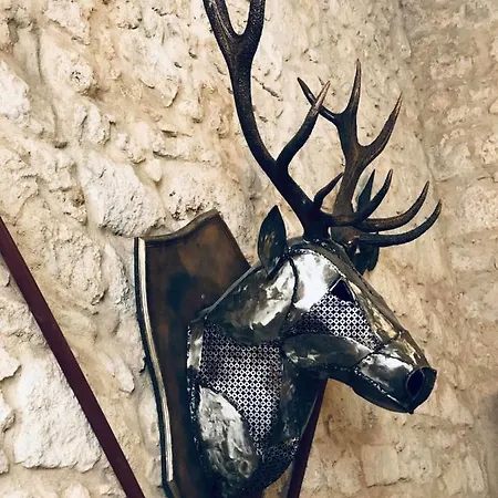 Chateau De Bed & Breakfast Murviel