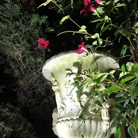 Bed & Breakfast Chateau De 3*