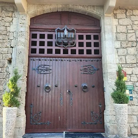 Chateau De Bed & Breakfast