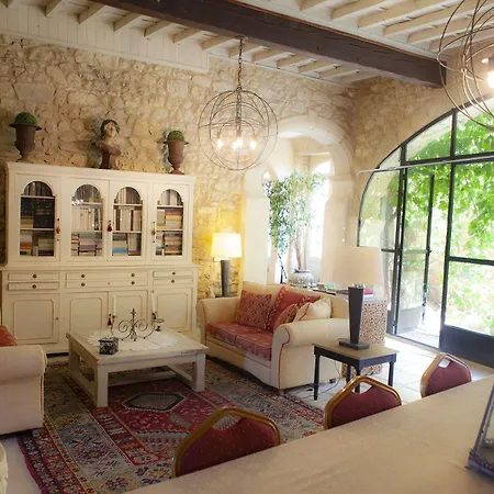 Bed & Breakfast Chateau De 3*