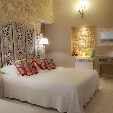 Chateau De Bed & Breakfast Murviel