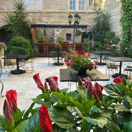 Bed & Breakfast Chateau De Murviel