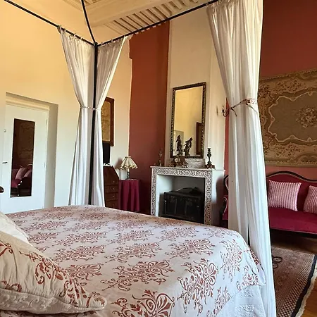 Chateau De Bed & Breakfast Murviel