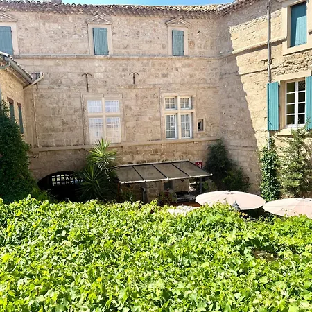 Chateau De Bed & Breakfast 3*