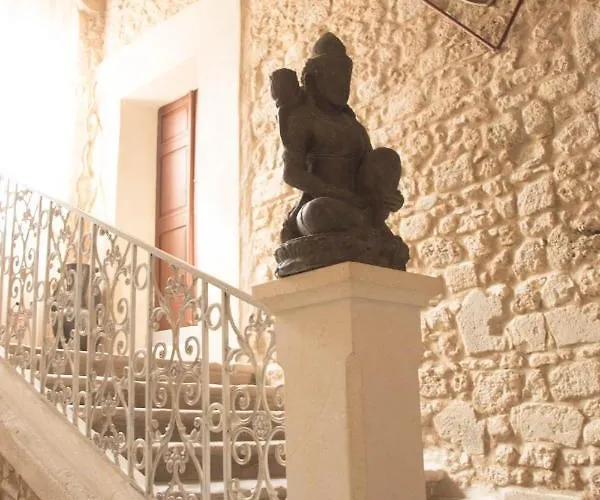 Chateau De Frühstückspension 3*